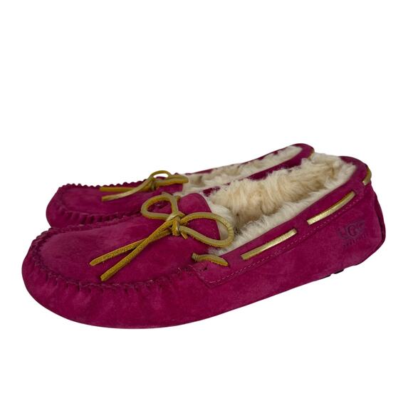 Ugg Women's Dakota Pink Moccasin Slip On Suede Sheepskin Shearling Sherpa Sz 6 - Picture 1 of 11